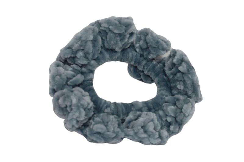 Handgehäkeltes Zopfgummi jeansblau